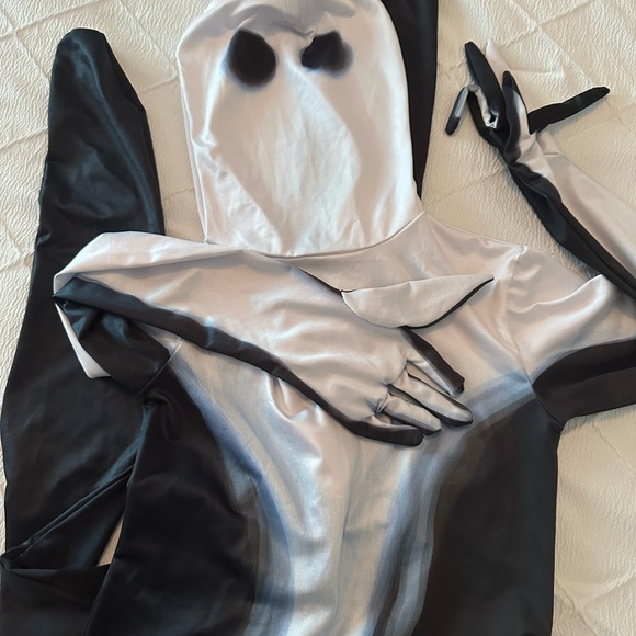 Shadow costume - Picture 4 of 4